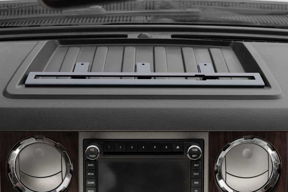 TRAXX™ - Fast Track Dash Bracket With 20LITE Phone Mount | 2008-2016 Ford Super Duty, 2011-2025 F-650 & F-750 (See Compatibility Info For Year/Trim Details)