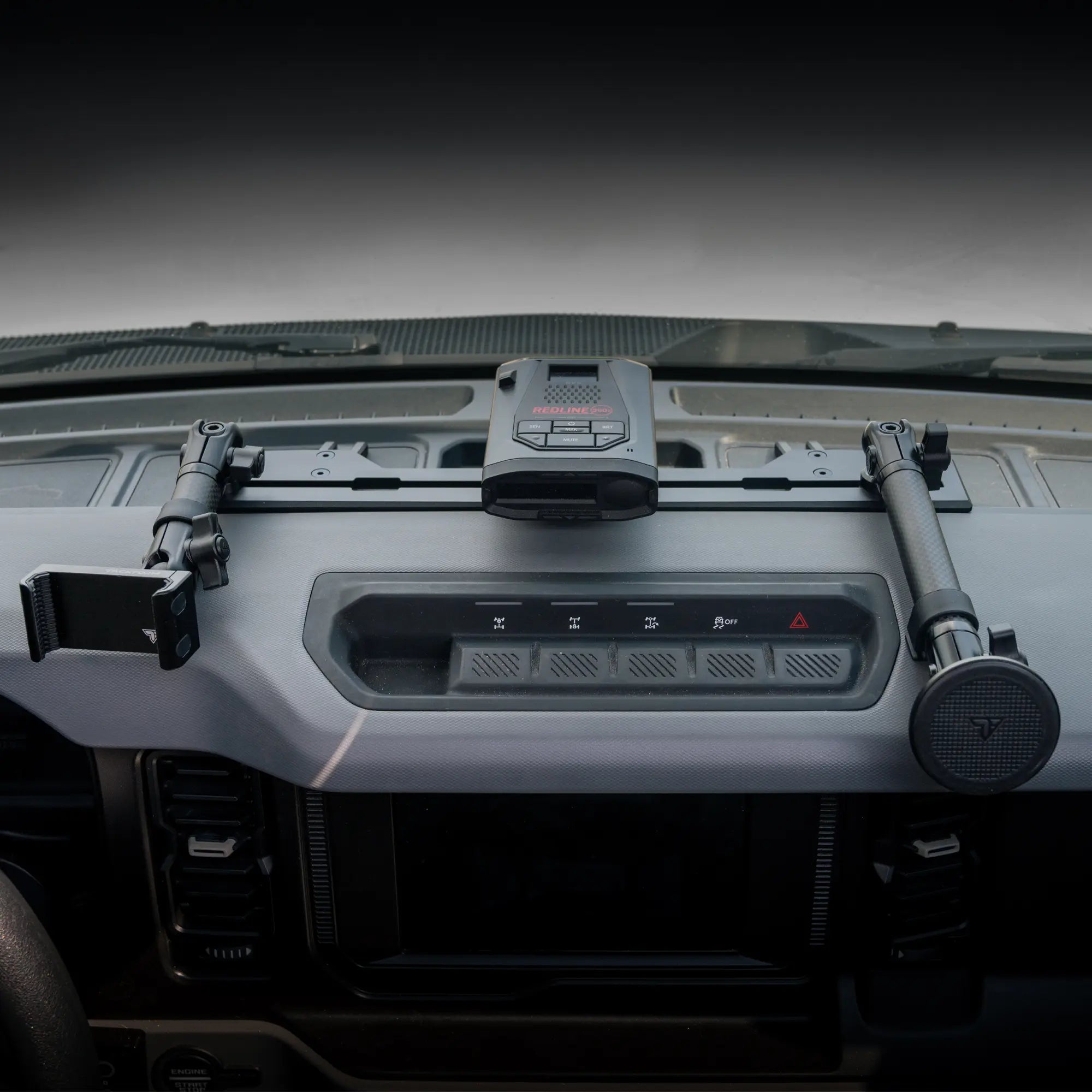 TRAXX™ - Slim Track Dash Bracket With Dual MagSafe Charging Phone Mounts | 2021-2026 Ford Bronco & Bronco Raptor (Non-Sport)