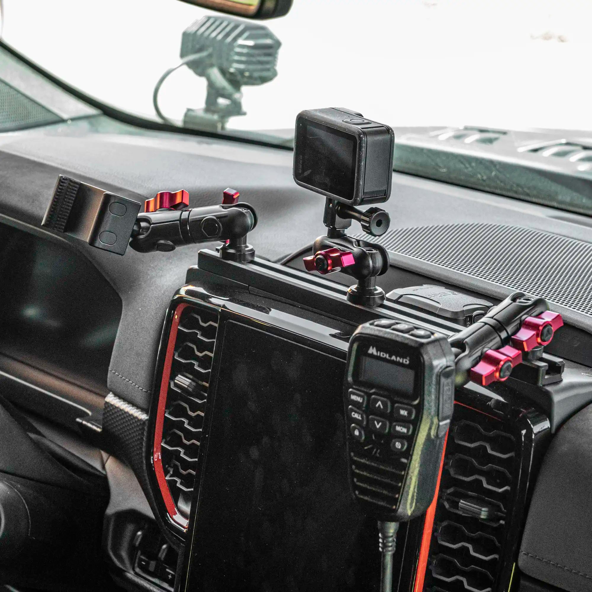 TRAXX™ - Slim Track Dash Bracket With MagSafe Charging Phone Mount | 2024+ Ford Ranger