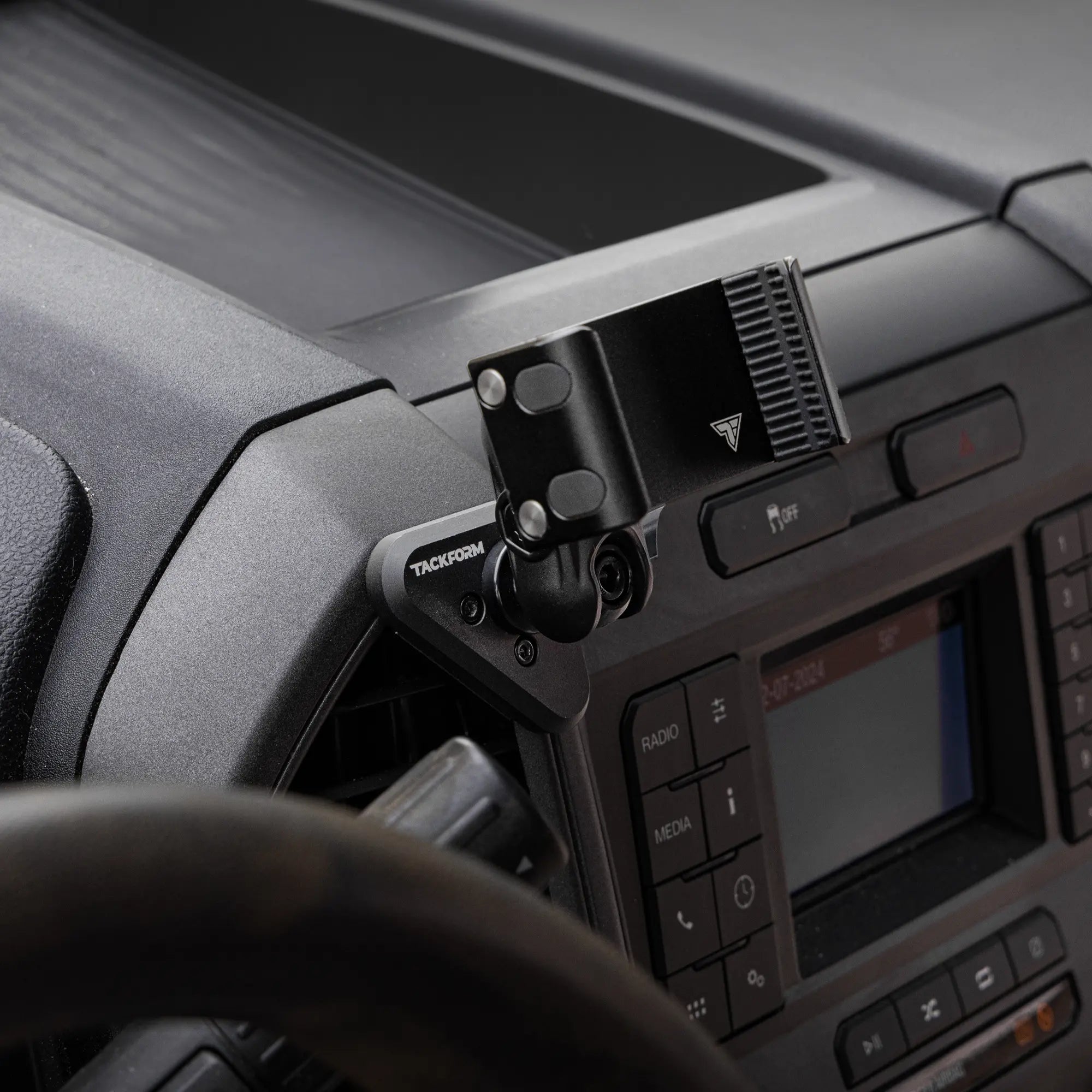 LINK™ Vent Mount Bracket With 20LITE Phone Holder | ‘15-‘20 Ford F-150, ‘17-‘22 Super Duty, ‘18-‘21 Expedition (See Compatibility Info For Year/Trim Details) | Choose Your Arm Length