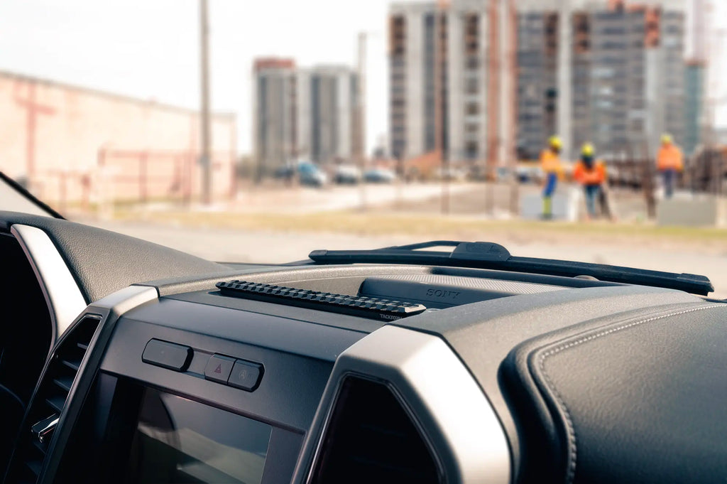 TRAXX™ - Assault Track Picatinny Dash Bracket With MagSafe Charging Phone Mount | ‘15-‘20 Ford F-150, ‘17-‘22 Super Duty, ‘18-‘21 Expedition (See Compatibility Info For Year/Trim Details)