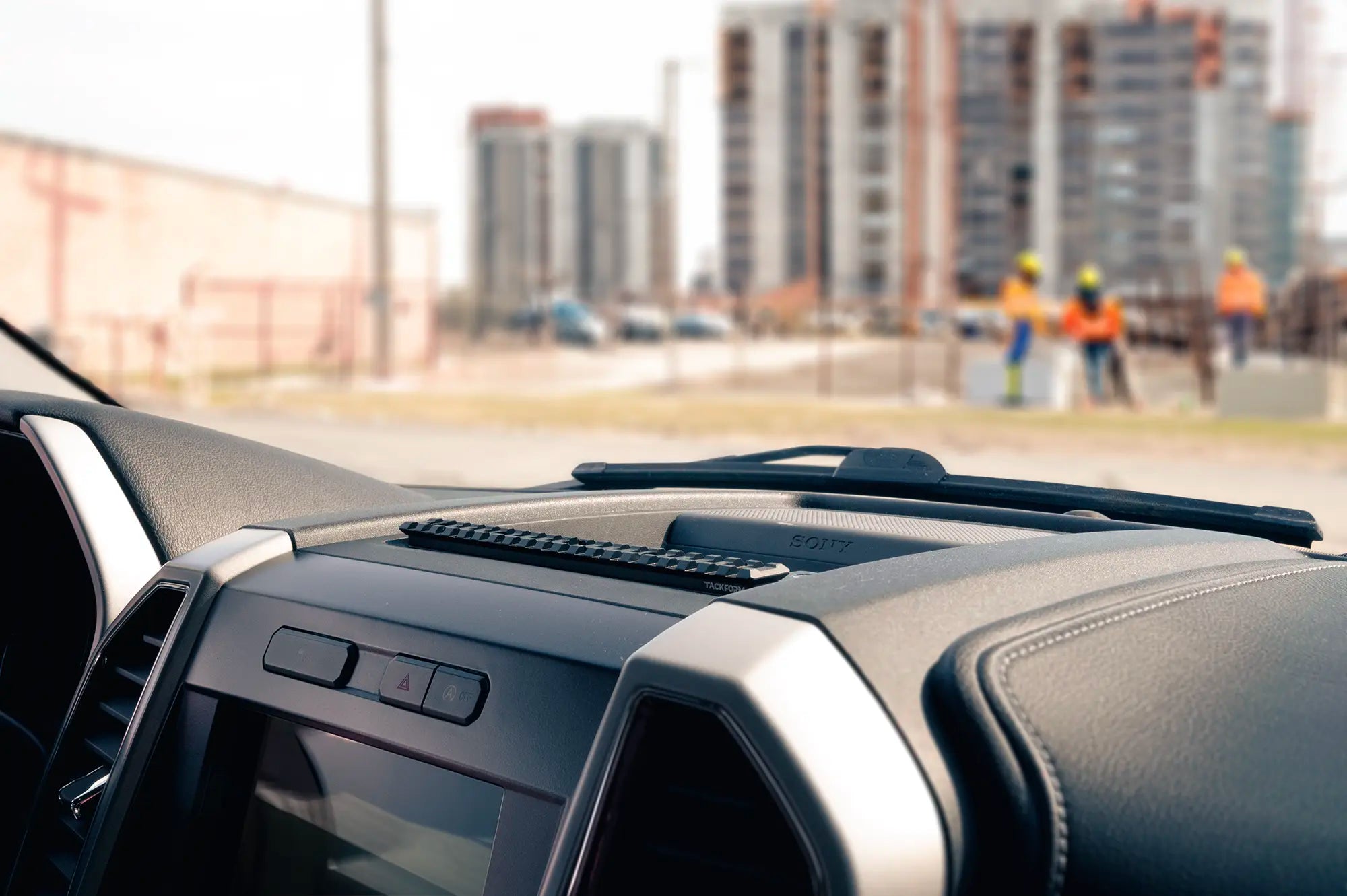 TRAXX™ - Assault Track Picatinny Dash Bracket With Tablet Mount | ‘15-‘20 Ford F-150, ‘17-‘22 Super Duty, ‘18-‘21 Expedition (See Compatibility Info For Year/Trim Details)