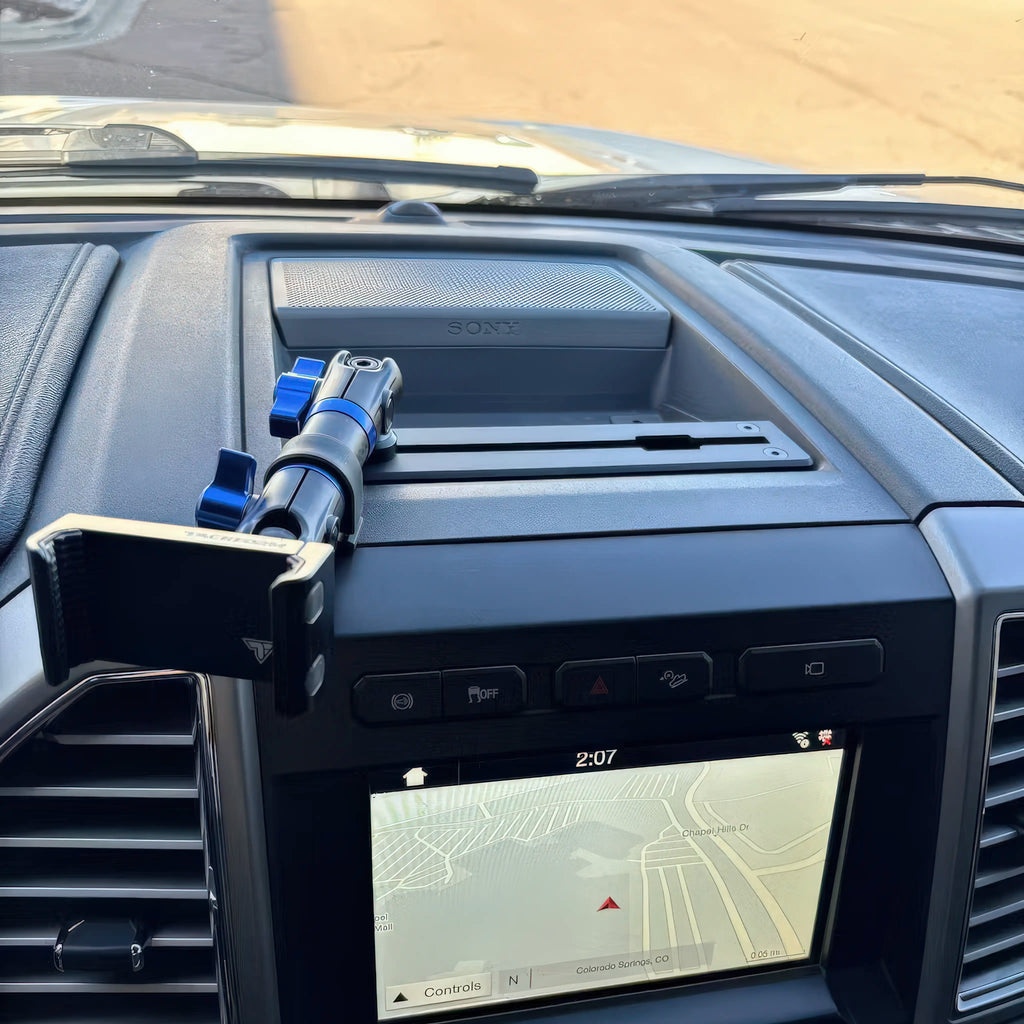 TRAXX™ - Slim Track Dash Bracket With 20LITE Phone & Tablet Mounts | ‘15-‘20 Ford F-150, ‘17-‘22 Super Duty, ‘18-‘21 Expedition (See Compatibility Info For Year/Trim Details)